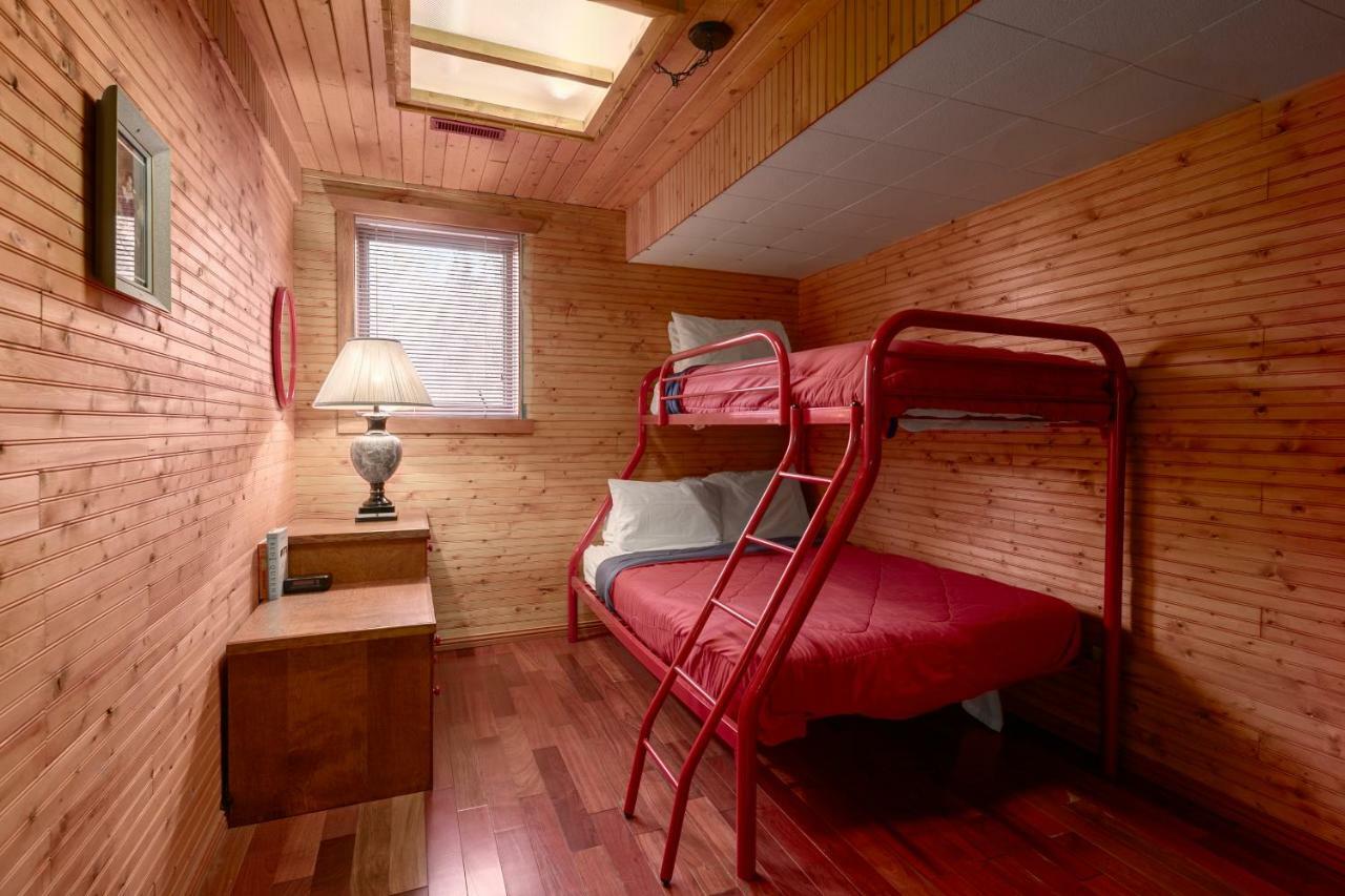 Creekside Cabin Fairmont Hot Springs Exterior photo